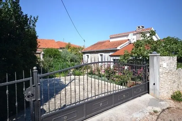 Apart Daire (Maja - 50 m from beach - A1(4))