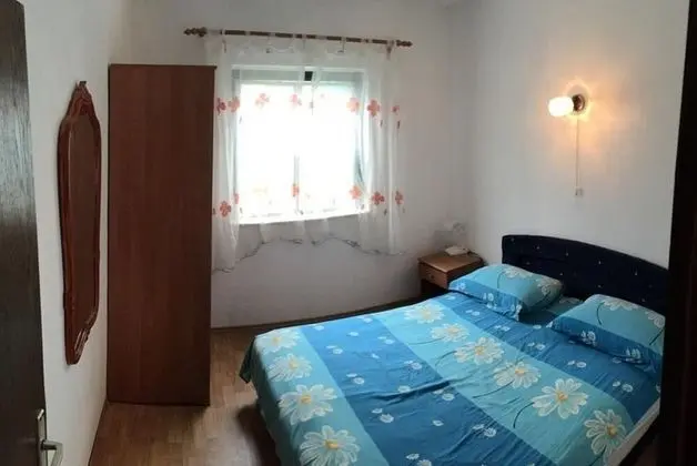 Apart Daire (Maja - 80 m from pebble beach - A1(4+)