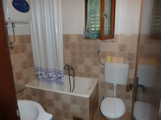 Apart Daire (Maja - 80 m from pebble beach - A1(4+)