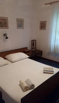 Apart Daire (Maja  - affordable with parking - A2-)