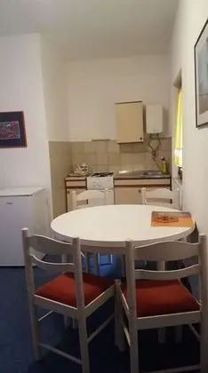 Apart Daire (Maja  - affordable with parking - A2-)