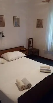 Apart Daire (Maja  - affordable with parking - A2-)