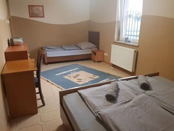 Oda, 3 Tek Kişilik Yatak, Sigara İçilmez