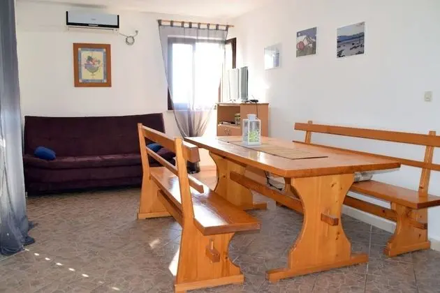 Apart Daire (Maja - big apartment with terrace and)