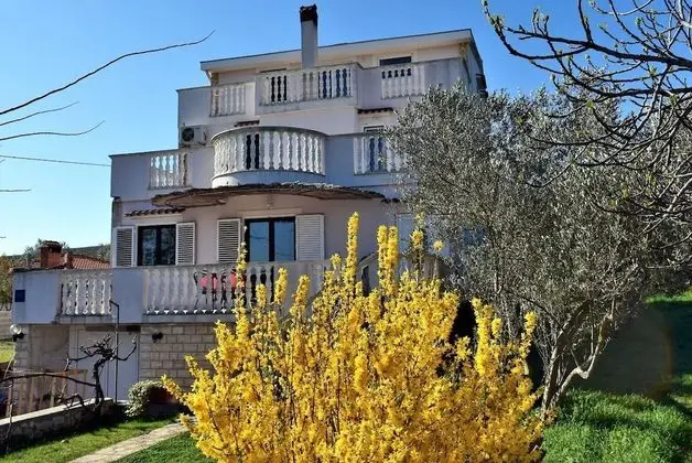 Apart Daire (Maja - big apartment with terrace and)
