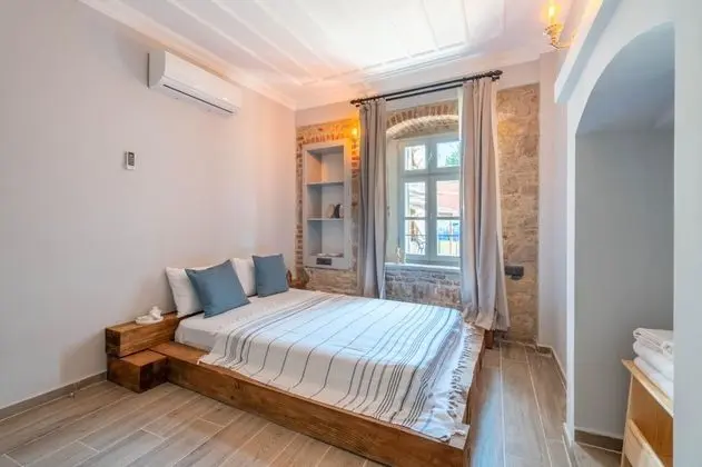 Standart Oda, Sokak Manzaralı