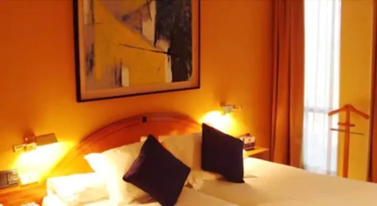 Tek Büyük Yataklı Oda