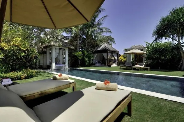 Villa, 3 Yatak Odası, Kişiye Özel Havuzlu, Kısmi Deniz Manzaralı (Raj)