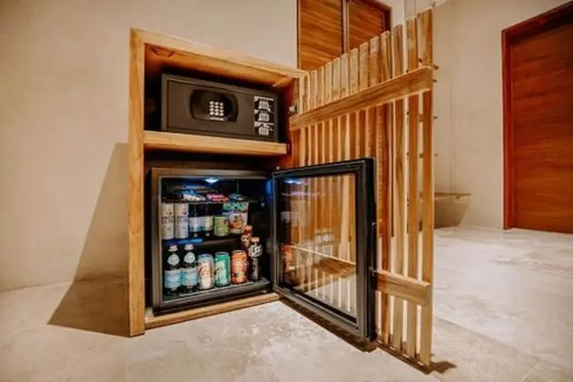 ONE BEDROOM SUITE