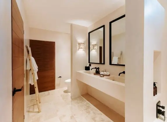 ONE BEDROOM SUITE WITH PLUNGE POOL