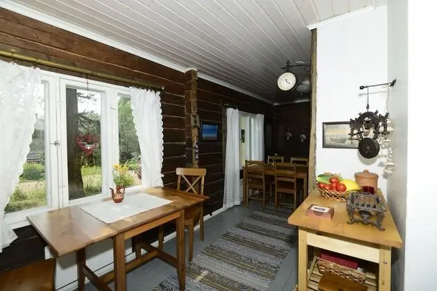 Kulübe, Ortak Banyo, Ek Bina (Summerroom, Shower in separate house)