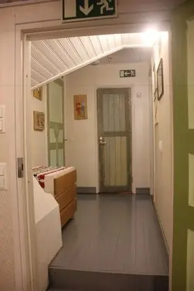 Tek Büyük Yataklı Oda, Ortak Banyo (Vennyn kammari)