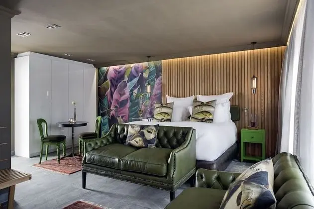 Garden alternative room