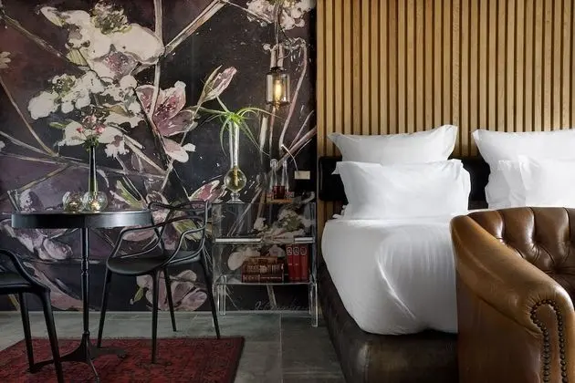Garden alternative room