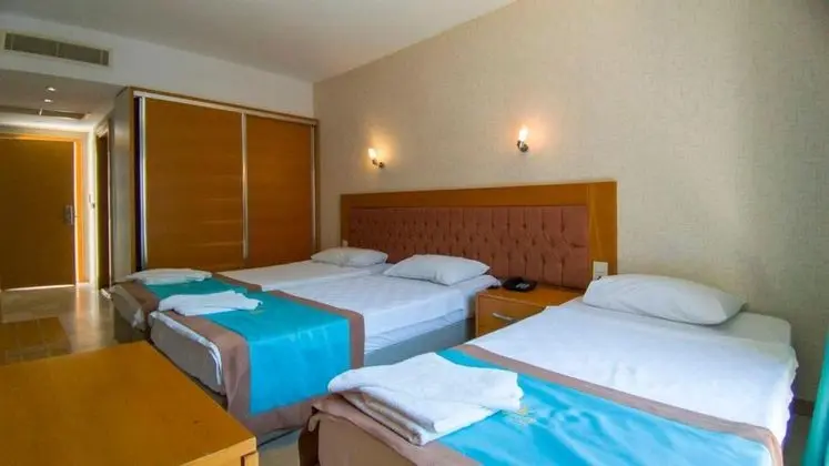 Standart Oda Balkonlu, Havuz Manzaralı, Balkonlu