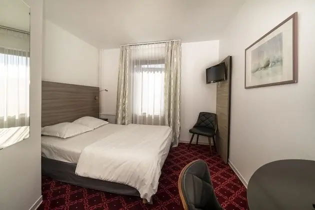 Tek Büyük Yataklı Oda