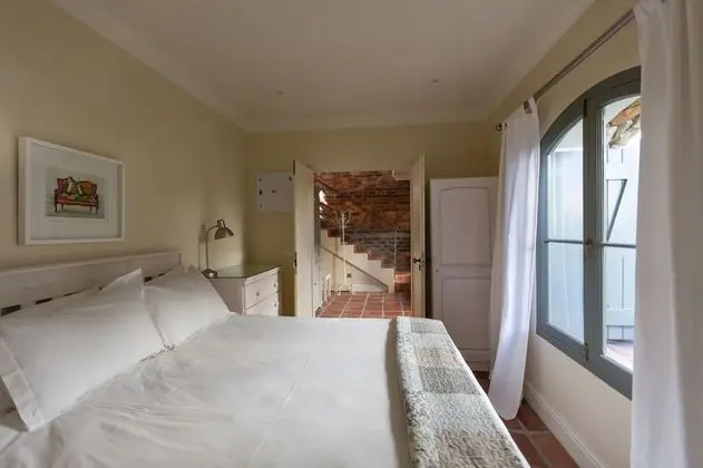 Majestic Apartment 3