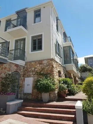 Majestic Apartment 3