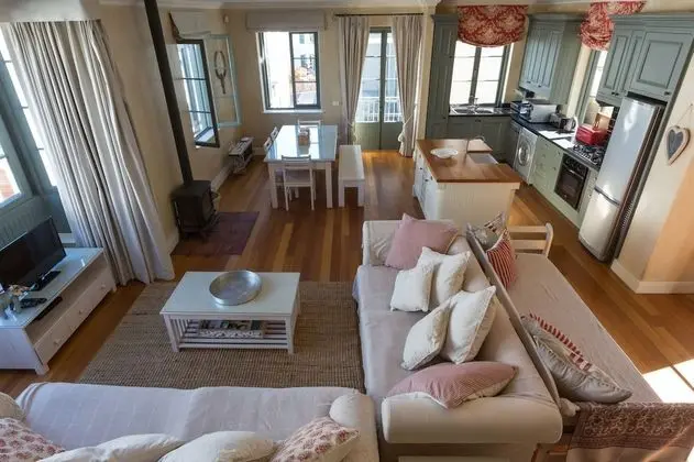 Majestic Apartment 3