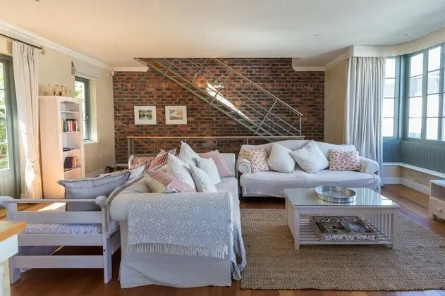 Majestic Apartment 3