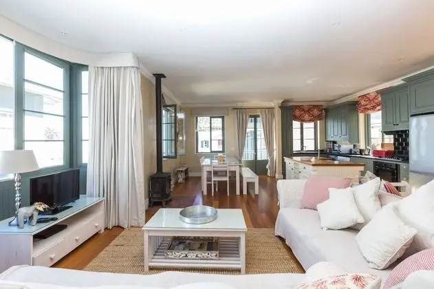 Majestic Apartment 3