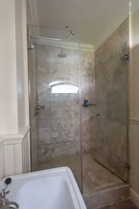 Majestic Apartment 3