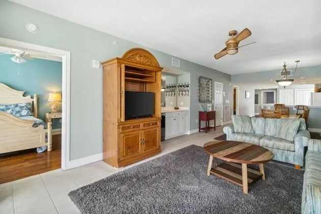 Daire (Majestic Beach Resort Tower II 1709 ()