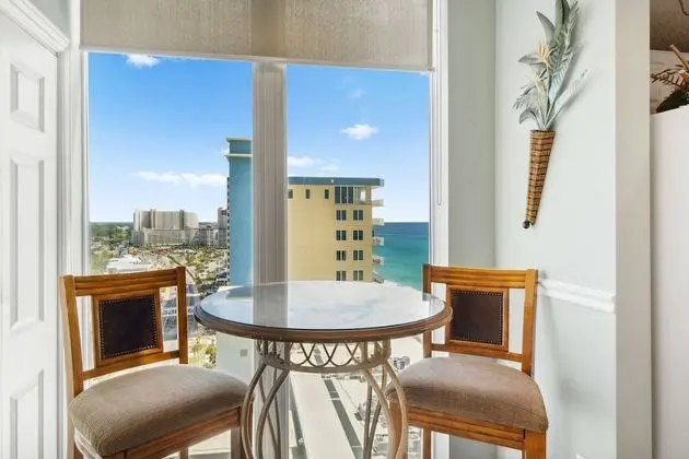 Daire (Majestic Beach Resort Tower II 1709 ()