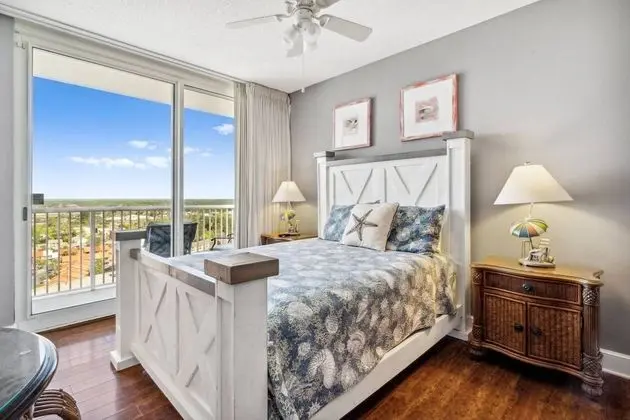 Daire (Majestic Beach Resort Tower II 1709 ()