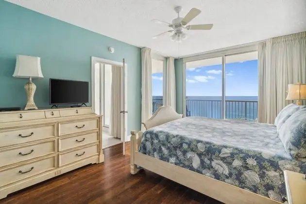 Daire (Majestic Beach Resort Tower II 1709 ()