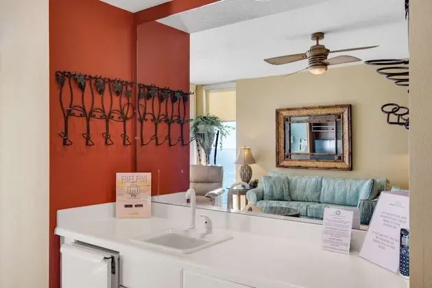 Daire (Majestic Beach Resort Tower II 1709 ()