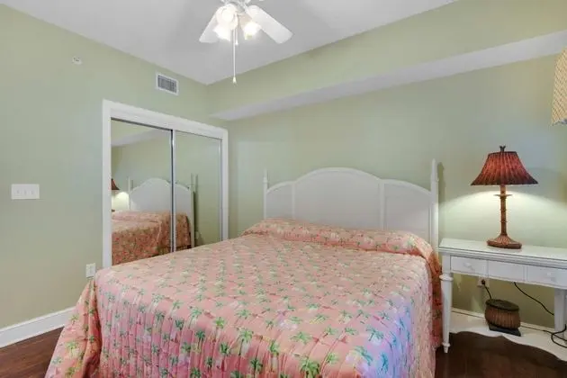 Daire (Majestic Beach Resort Tower II 1709 ()