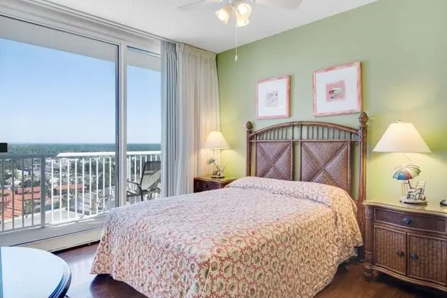 Daire (Majestic Beach Resort Tower II 1709 ()