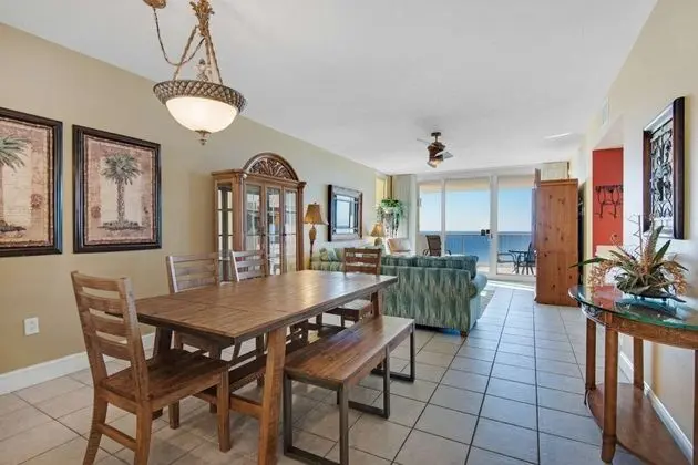 Daire (Majestic Beach Resort Tower II 1709 ()