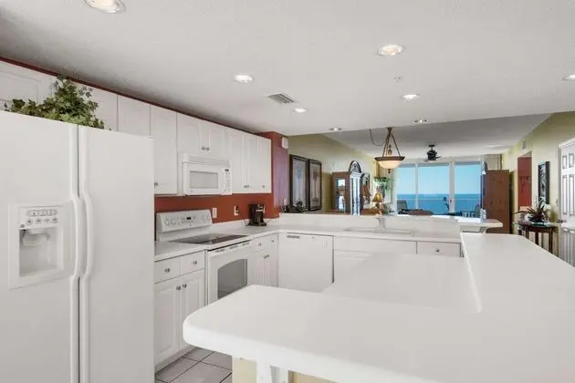 Daire (Majestic Beach Resort Tower II 1709 ()