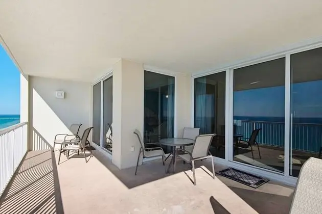 Daire (Majestic Beach Resort Tower II 1709 ()