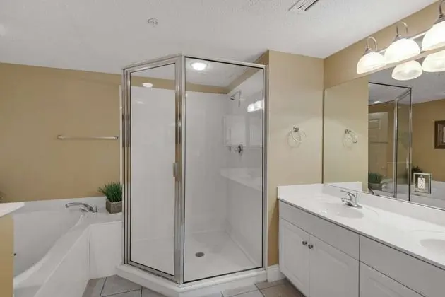 Daire (Majestic Beach Resort Tower II 1709 ()