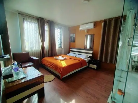 Deluxe Tek Büyük Yataklı Oda