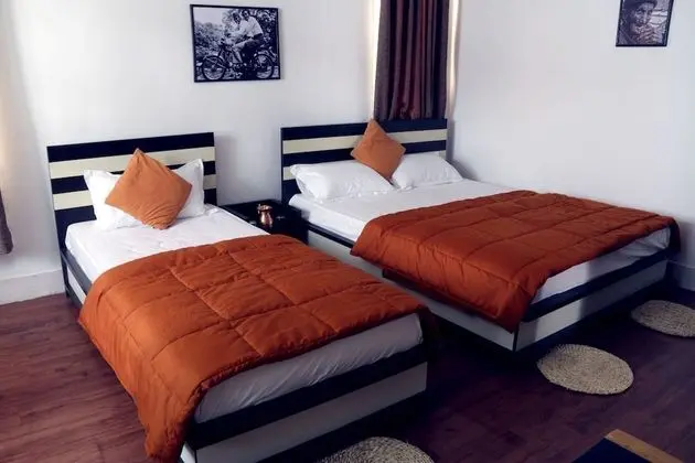 Family Tek Büyük veya İki Ayrı Yataklı Oda