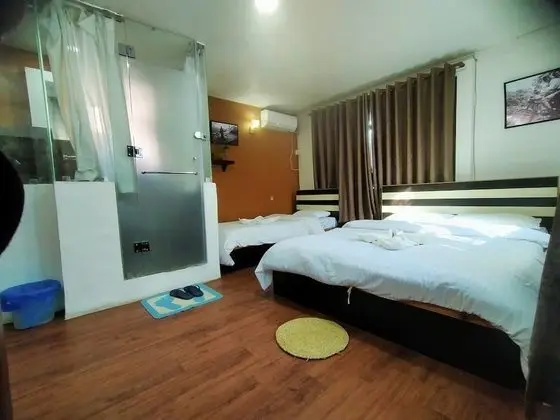 Family Tek Büyük veya İki Ayrı Yataklı Oda