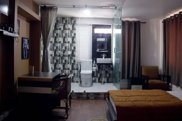 Family Tek Büyük veya İki Ayrı Yataklı Oda