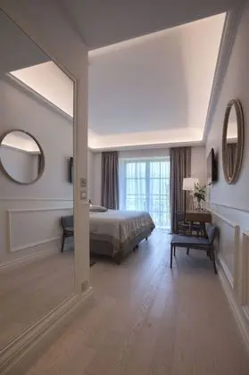 Tek Büyük veya İki Ayrı Yataklı Oda, Deniz Manzaralı