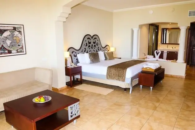 Junior Suite with Indoor Jacuzzi
