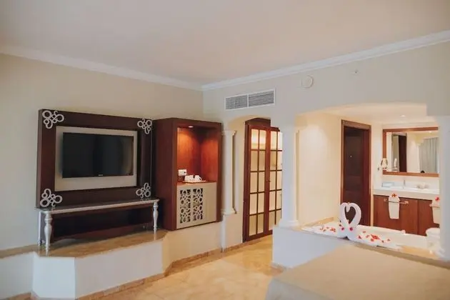 Junior Suite with Indoor Jacuzzi