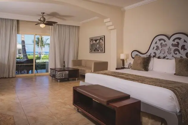 Junior Suite Ocean View with Indoor Jacuzzi