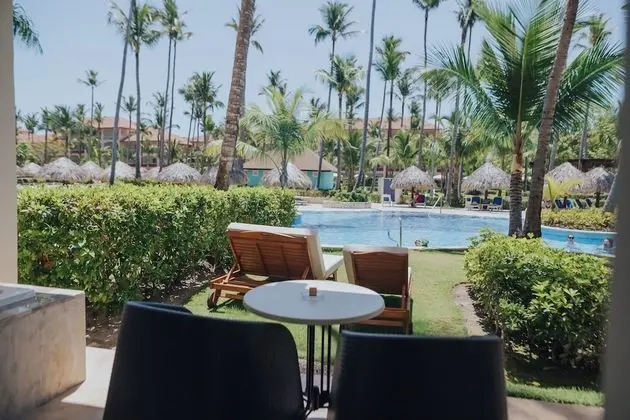 Majestic Junior Suite with Indoor and Outdoor Jacuzzi, Pool Access
