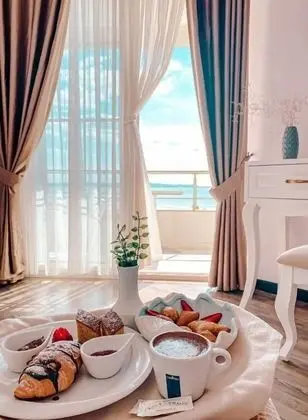 Tek Büyük Yataklı Oda, Deniz Manzaralı