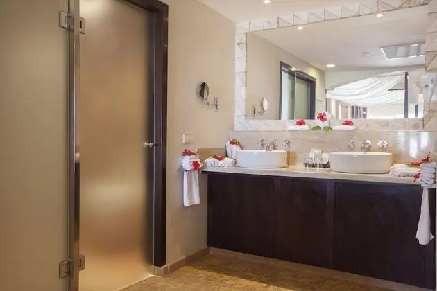 Elegance Club Junior Suite with Jacuzz - Adults Only