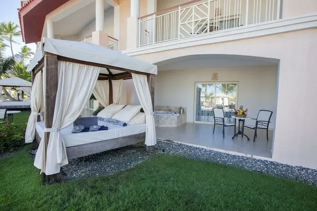 Elegance Club Swim Up Suite with Jacuzzi - Adults Only