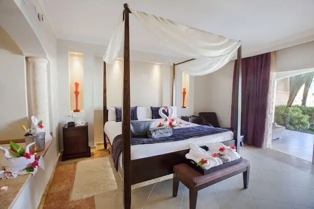 Elegance Club Swim Up Suite with Jacuzzi - Adults Only